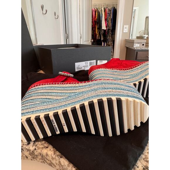 Marc Jacobs red multi-platform, sz 8 - Picture 3 of 6